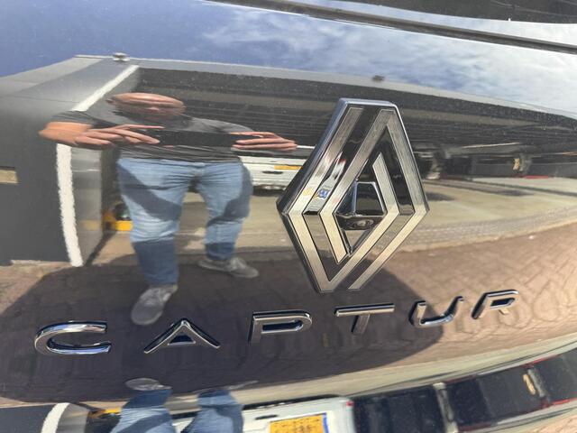 Renault CAPTUR 1.6 E-Tech 145 esprit Alpine+Pack Light & Sound!!