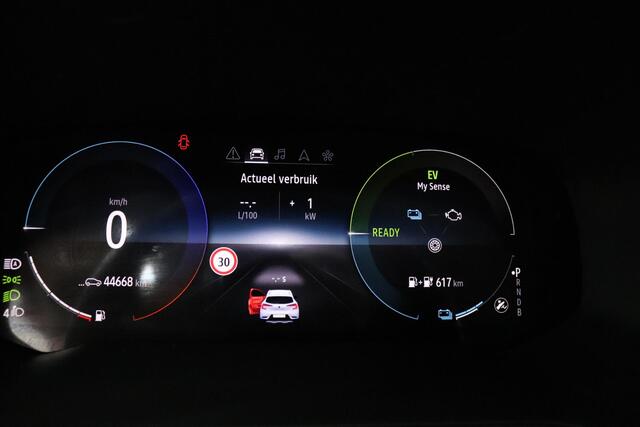 Renault CAPTUR 1.6 E-Tech Plug-in Hybrid 160 Intens | Trekhaak | Pack Parking | Pack Drive Assist |