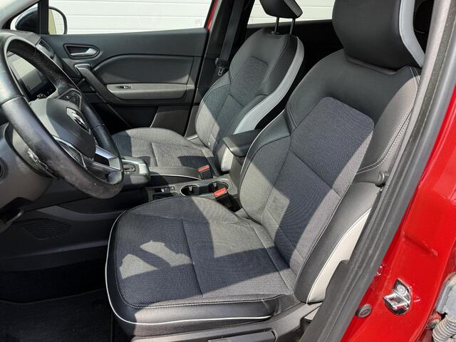 Renault CAPTUR 1.3 TCe 130 Intens Unieke Km! / Navi / Cruise / Camera / Clima / sensoren voor / Keyless