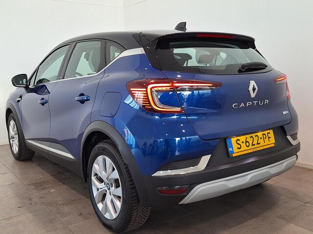 Renault CAPTUR 1.6 E-Tech Plug-in Hybrid 160 Intens | Stoel- en stuurverwarming | Navigatie | Climate Control | Cruise Control | All season banden | Parkeersensoren voor, achter en achteruitrijcamera