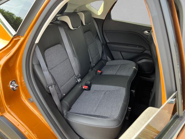 Renault CAPTUR 1.3 TCe 130 Intens AUTOMAAT / NAVI / ECC / CRUISE