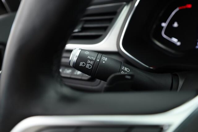 Renault CAPTUR 1.3 TCe 140 Intens | Cruise | Navi | Stoel-Stuurverw. | PDC V+A | Camera