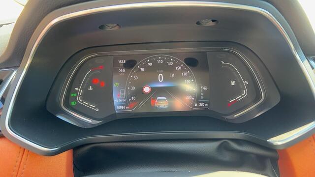 Renault CAPTUR 1.3 TCe 130 Intens | Achteruitrijcamera | Stoelverwarming | Navigatie | Apple Carplay