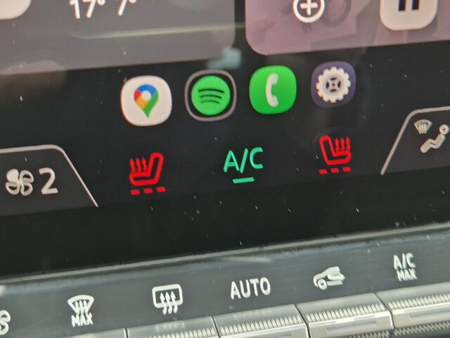Renault CAPTUR 1.3 mild hybrid 160 techno Automaat / Navigatie via Apple Carplay of Android Auto / Trekgewicht 1500 kg / Stoelverwarming / Achteruitrijcamera / Cruise control / Climate control /