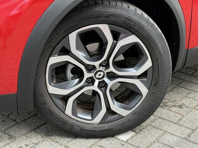 Renault CAPTUR 1.3 TCe 140 Intens (Hoge instap) (5.270 KM!!) Trekhaak | Automaat | Camera | Navigatie | Dealer Onderhouden