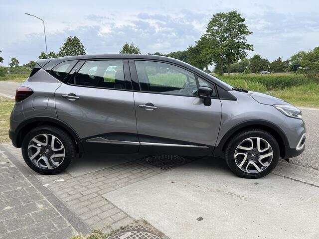 Renault CAPTUR 0.9 TCe Intens / Keyless / Climate / PDC. Achter / Navi / Bluetooth / Elek Ramen V+A / 17'' LMV /