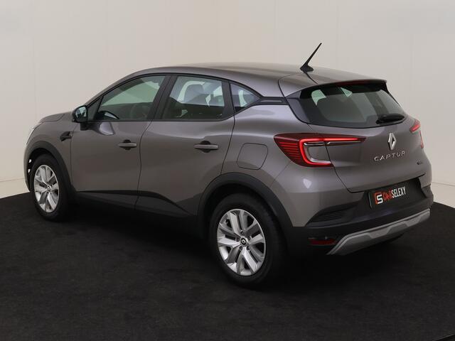 Renault CAPTUR E-Tech plug-in hybrid 160PK / NAVI / Carplay / Parkeer sensoren / Carselexy