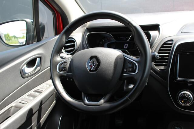 Renault CAPTUR 0.9 TCe Intens | Trekhaak | Dodehoek detectie | Cruise control | Lichtmetalen velgen | Airco | Navigatie | Bluetooth | Android auto