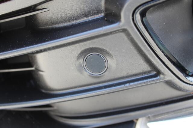 Renault CAPTUR 0.9 TCe Intens | Trekhaak | Dodehoek detectie | Cruise control | Lichtmetalen velgen | Airco | Navigatie | Bluetooth | Android auto
