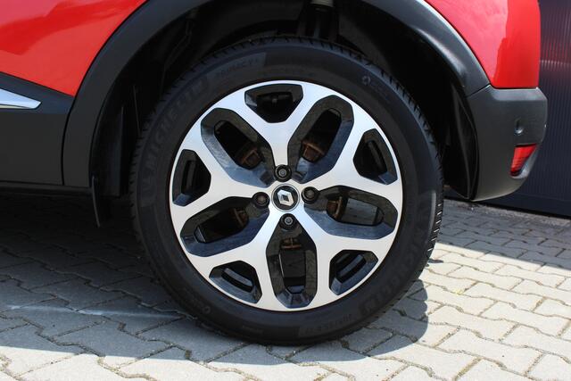 Renault CAPTUR 0.9 TCe Intens | Trekhaak | Dodehoek detectie | Cruise control | Lichtmetalen velgen | Airco | Navigatie | Bluetooth | Android auto