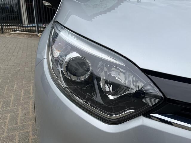 Renault CAPTUR 1.2 TCe Dynamique / NAVIGATIE / CAMERA / PARKEERSENSOREN