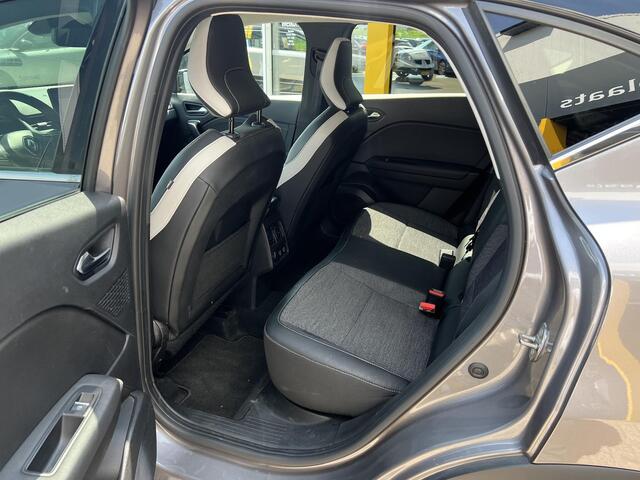 Renault CAPTUR 1.0 TCe 90 techno | 360 graden camera | Bose Audio | Lichtmetaal 18'' | DAB | Key-less | LED | Climate Control |