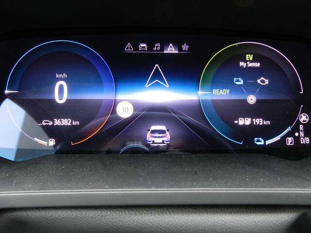 Renault CAPTUR 1.6 E-Tech Plug-in Hybrid 160 Serie Limitée E-TECH 143PK !! - Trekhaak + Apple Carplay Android Auto - ParkHulp Voor & Achter - 100% Onderhouden - Stoelverwarming & Stuurwielverwarming
