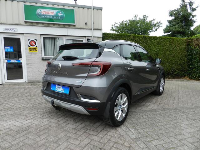 Renault CAPTUR 1.6 E-Tech Plug-in Hybrid 160 Serie Limitée E-TECH 143PK !! - Trekhaak + Apple Carplay Android Auto - ParkHulp Voor & Achter - 100% Onderhouden - Stoelverwarming & Stuurwielverwarming