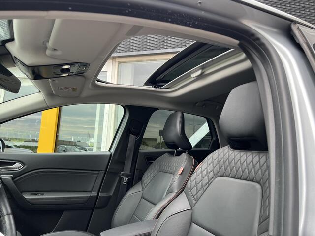 Renault CAPTUR 1.6 E-Tech Plug-in Hybrid 160 Initiale Paris | Glazen schuif-kantel dak | Bose Audio | 360 graden camera | Leer | Stoel & stuur verwarming | DAB | Navigatie | Clima |