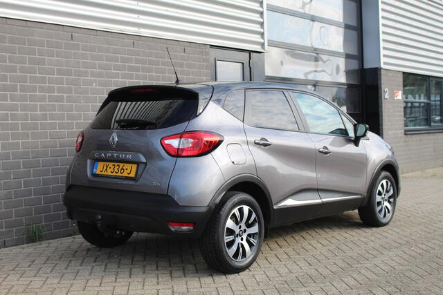 Renault CAPTUR 0.9 TCe Limited / Cruise / PDC / Navigatie / N.A.P.