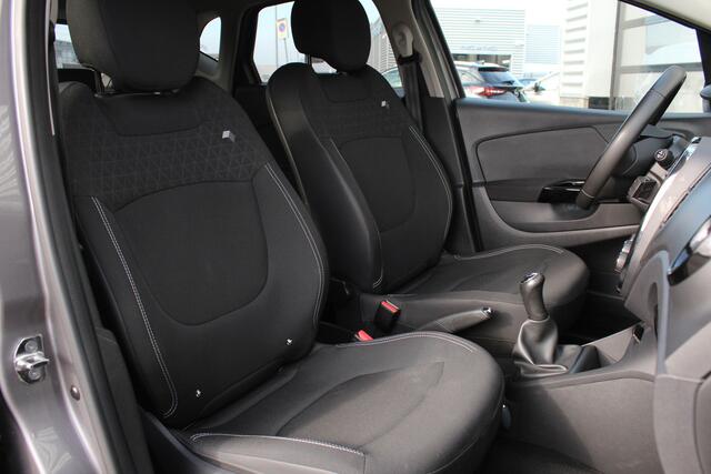 Renault CAPTUR 0.9 TCe Limited / Cruise / PDC / Navigatie / N.A.P.
