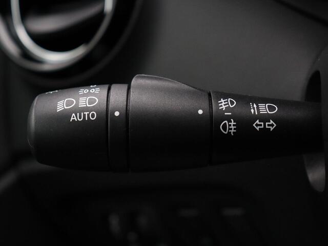 Renault CAPTUR 90pk TCe Dynamique | Achteruitrijcamera | Cruise control | Navigatie | Climate control | Met trekhaak |