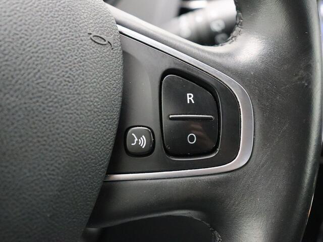 Renault CAPTUR 90pk TCe Dynamique | Achteruitrijcamera | Cruise control | Navigatie | Climate control | Met trekhaak |
