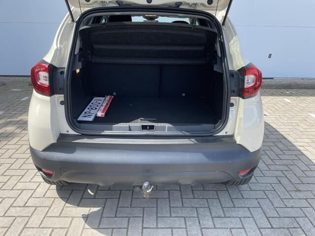 Renault CAPTUR 0.9 TCe Dynamique / Climate-control / Navigatie / Trekhaak / Stoelverwarming /