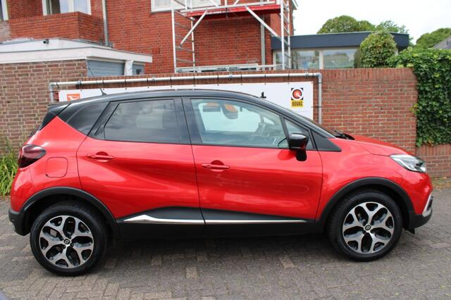 Renault CAPTUR TCe 90 pk Intens met o.a. dode hoek waarsch./e.c.c. /navi.