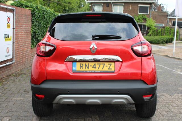 Renault CAPTUR TCe 90 pk Intens met o.a. dode hoek waarsch./e.c.c. /navi.