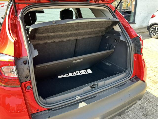 Renault CAPTUR 1.2 TCe Dynamique | Achteruitrijcamera | Cruise Control | Trekhaak | Automatische airconditioning | Bluetooth