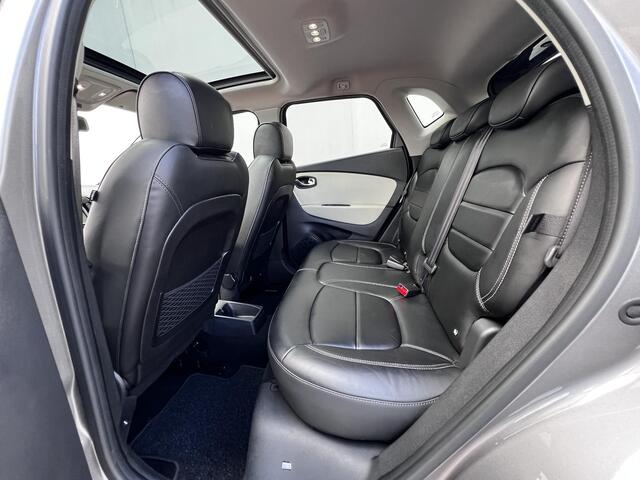 Renault CAPTUR 1.3 TCe Initiale Paris Automaat / Dealer onderhouden / Panorama dak / 1.500 kg trekgewicht / Leder / 17"LM wielen / BOSE audio /