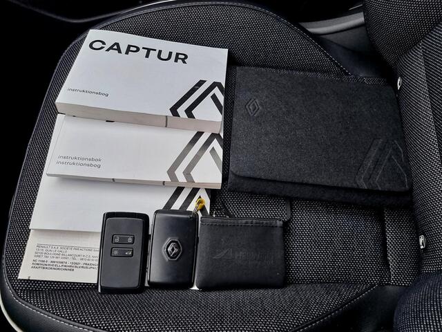 Renault CAPTUR 1.6 E-Tech Plug-in Hybrid 160 techno Automaat / Navigatie / Camera / Cruise Control / Stoelverwarming / Stuurverwarming