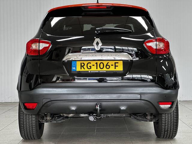 Renault CAPTUR 0.9 TCe Dynamique/ Two-Tone/ Trekhaak/ 17'' LMV/ Camera/ Half-Leder/ Keyless/ Navi/ Clima/ Cruise/ Elek. pakket/ Isofix/ Bluetooth/ Multi. LEDER. Stuur/ Mistl./ PDC/ Extra getint glas/ Chroom.