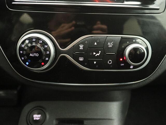 Renault CAPTUR TCe 150 EDC Intens | Automaat | Cruise Control | Climate Control | Easy Life Pack met parkeersensoren rondom, camera en semi-automatisch inparkeren | R-Link navigatie | Two-tone metaalkleur |