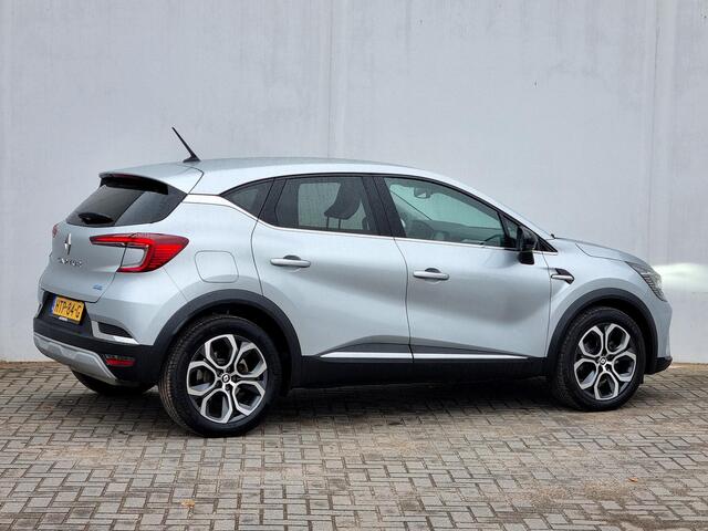 Renault CAPTUR 1.6 E-Tech plug-in hybrid 160 Intens Automaat / Navigatie / Apple Carplay & Android Auto / Parkeersensor Achter / Climate Controle /