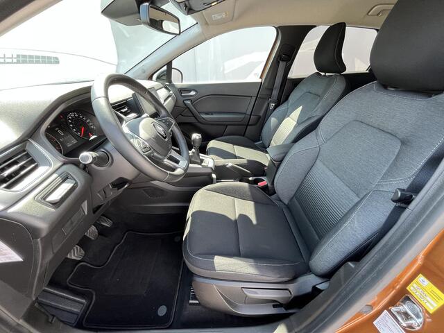 Renault CAPTUR 1.0 TCe 100 Zen / Navigatie full map / Apple Carplay & Android Auto / Parkeersensoren achter / Keyless Entry & Start / Cruise- en Climate Control / Radio