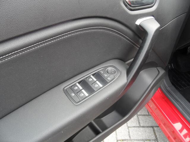 Renault CAPTUR 1.3 mild hybrid 160 techno Automaat