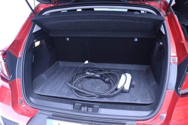 Renault CAPTUR 1.6 E-Tech Plug-in Hybrid 160 Business | Bose | Rondomzicht camera | Navigatie |