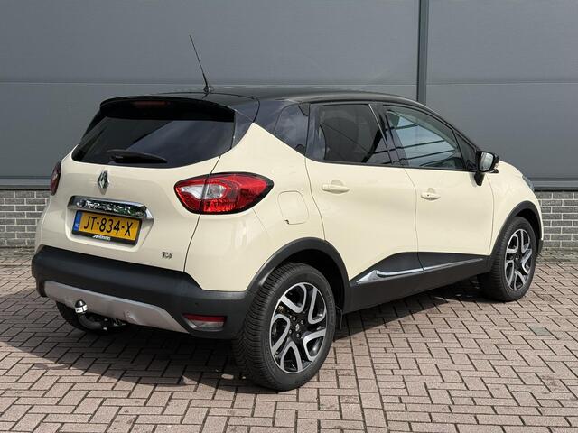Renault CAPTUR 1.2 TCe Xmod Automaat / Trekhaak / Lederen Bekleding / All Seasons / Stoelverwarming / Speciale kleur / Parkeersensoren achter / Navigatiesysteem full map / Lichtmetalen velgen 17" / Cruise control / Automatische airco / Achteruitrijcamera