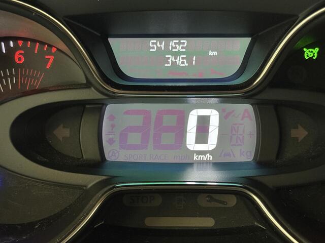 Renault CAPTUR 0.9 TCe 90 Intens / Clima / Navi / 17" lm / Cruise / Donker glas