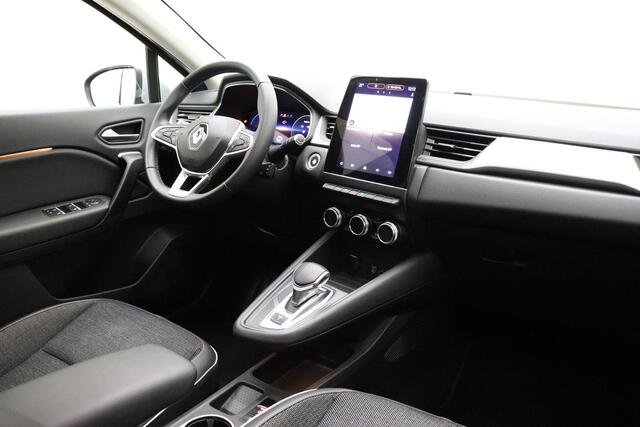 Renault CAPTUR 1.6 E-Tech Plug-in Hybrid 160 Intens Automaat | Navigatie | Climate control | Camera | Weinig kilometers | Trekhaak | Keyless | Lichtmetalen velgen