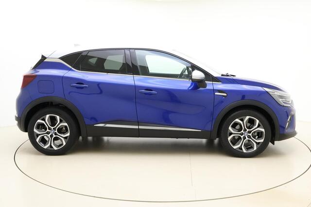 Renault CAPTUR 1.6 E-Tech Plug-in Hybrid 160 Intens Automaat | Navigatie | Climate control | Camera | Weinig kilometers | Trekhaak | Keyless | Lichtmetalen velgen