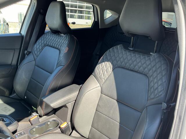 Renault CAPTUR 1.3 TCe 130 Initiale Paris ELEKTRISCHE STOELEN / STOELVERWARMING / LEDEREN STOELEN / LICHT METAAL / BOSE AUDIO / PARKEERSENSOREN + CAMERA / DEALER ONDERHOUDEN!!
