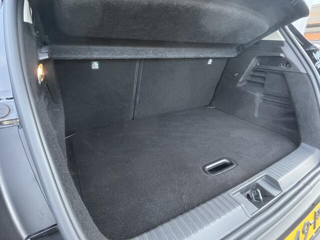 Renault CAPTUR 1.6 E-Tech Hybrid 145 Initiale Paris