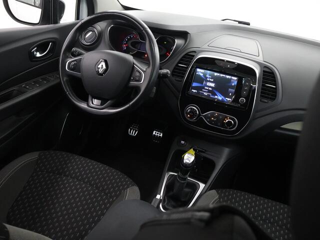 Renault CAPTUR 1.2 TCe Intens | Panoramadak | Parkeercamera | Dodehoekdetectie | Naviagtie |
