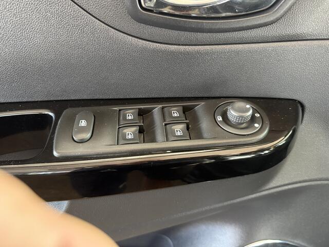 Renault CAPTUR 0.9 TCe Xmod CAMERA NAVIGATIE STOEL VERWARMING LEER LICHTM.VELGEN