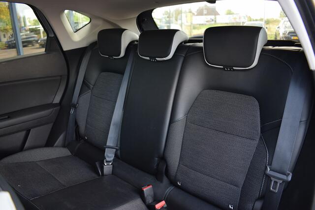 Renault CAPTUR 1.3 TCe 130 Intens | 131 pk | Half Leer | Apple CarPlay | Camera