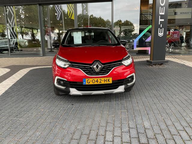 Renault CAPTUR 1.3 TCe Intens PARKEERSENSOREN + CAMERA / CRUISE CONTROL / TREKHAAK / CLIMATE CONTROL / NAVI / LICHTMETAAL