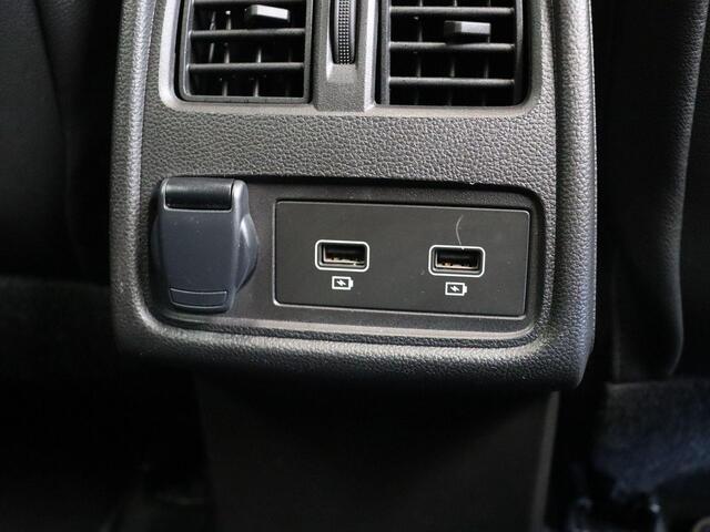 Renault CAPTUR 1.6 E-Tech plug-in hybrid 160 techno | Stoel/Stuur verwarming | Climate Control | Achteruitcamera |