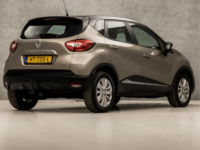 Renault CAPTUR 1.2 TCe Expression Automaat (AIRCO, LM VELGEN, TREKHAAK, SPORTSTOELEN, PARKEERSENSOREN, CRUISE, NIEUWE APK, NIEUWSTAAT)