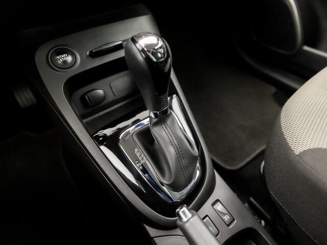 Renault CAPTUR 1.2 TCe Expression Automaat (AIRCO, LM VELGEN, TREKHAAK, SPORTSTOELEN, PARKEERSENSOREN, CRUISE, NIEUWE APK, NIEUWSTAAT)