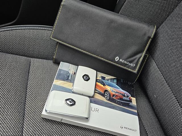 Renault CAPTUR 1.3 TCe 130 Edition One / Trekhaak / All Season Banden / Schuif & Kanteldak / Groot Navigatie / Achteruitrijcamera / Climate control / Apple Carplay & Android Auto /