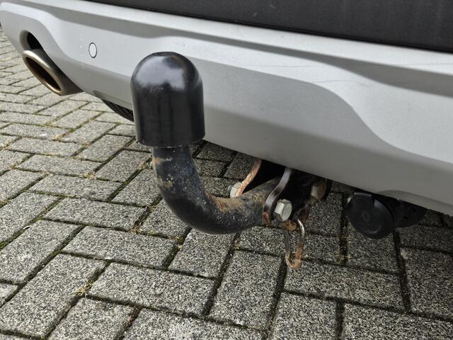 Renault CAPTUR 1.3 TCe 130 Edition One / Trekhaak / All Season Banden / Schuif & Kanteldak / Groot Navigatie / Achteruitrijcamera / Climate control / Apple Carplay & Android Auto /